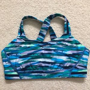 Lululemon sports bra